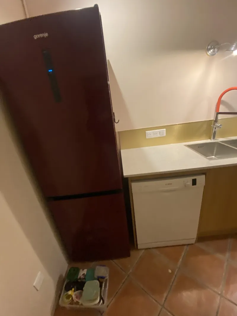 Rénovation de cuisine avec sol en tomettes à Paris 14e